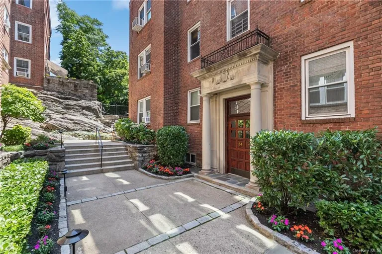 New York City Real Estate | View 54 Sagamore Road, 4E | 2 Beds, 1 Bath | View 1