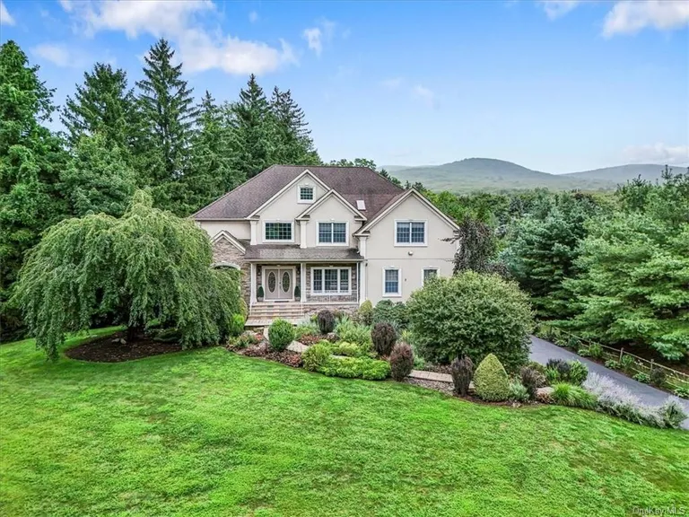 Rockland/Orange/NJ Real Estate | View 2 Trinity Place | 5 Beds, 4 Baths | View 1