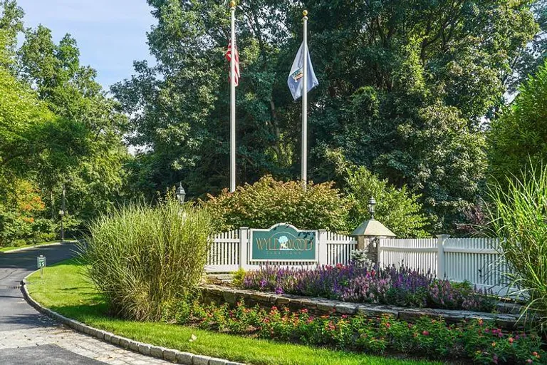 Westchester Real Estate | View 58 Trailhead Lane, 58 | 2 Beds, 2 Baths | View 1
