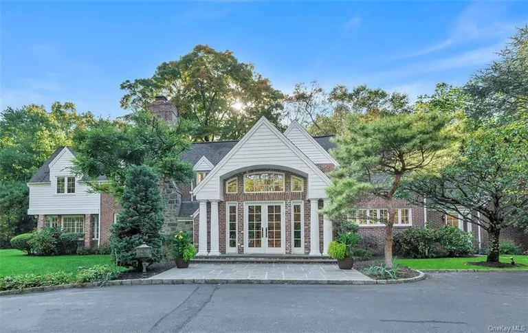 New York City Real Estate | View 223 Saxon Woods Road | Listing | View 3