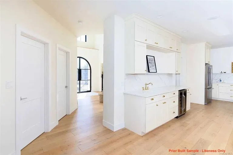 New York City Real Estate | View 0 Burts Path | Listing | View 8