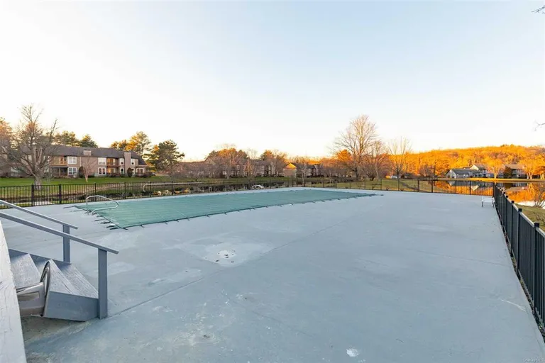 New York City Real Estate | View 34 Pond Drive E | Listing | View 28