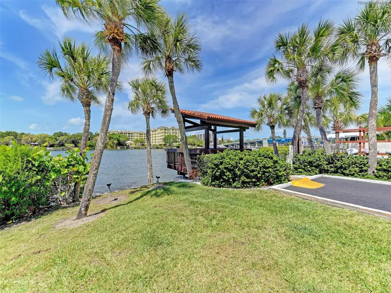 1610 Stickney Point Road 101, Sarasota, FL 34231 Property for sale