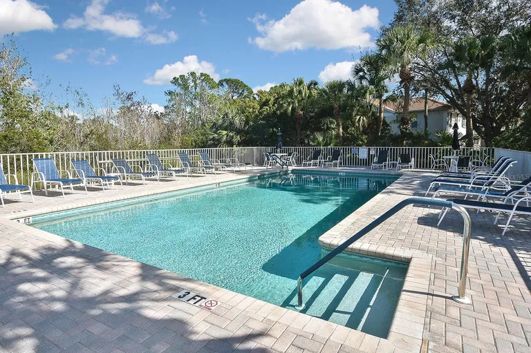 877 Tartan Drive 101, Venice, FL 34293 Property for sale