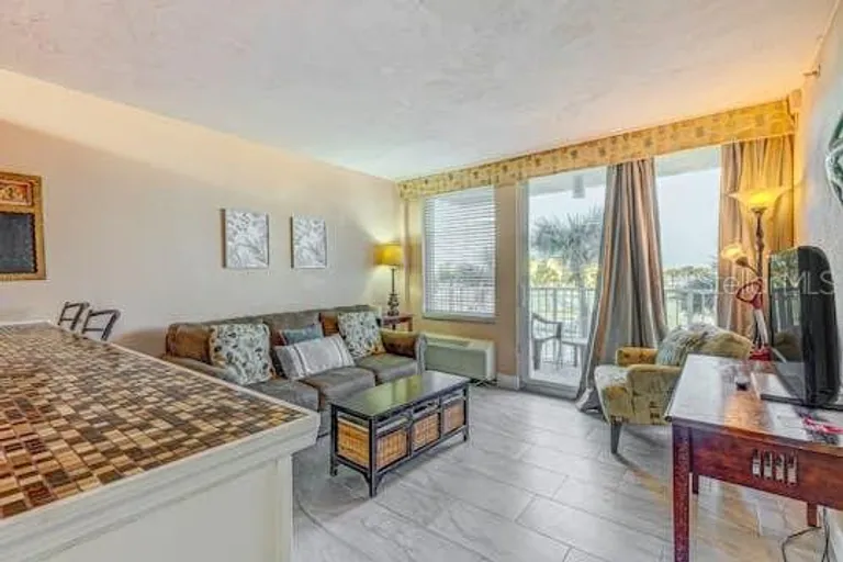 New York City Real Estate | View 701 S Atlantic Avenue, 219 | Listing | View 4