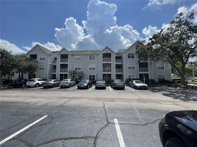 1226 Bermuda Lakes Lane 303, Kissimmee, FL 34741 Property for sale