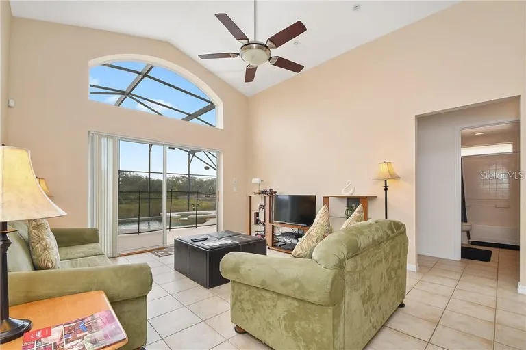 318 Viola Drive, DAVENPORT, FL 33837 Property for sale