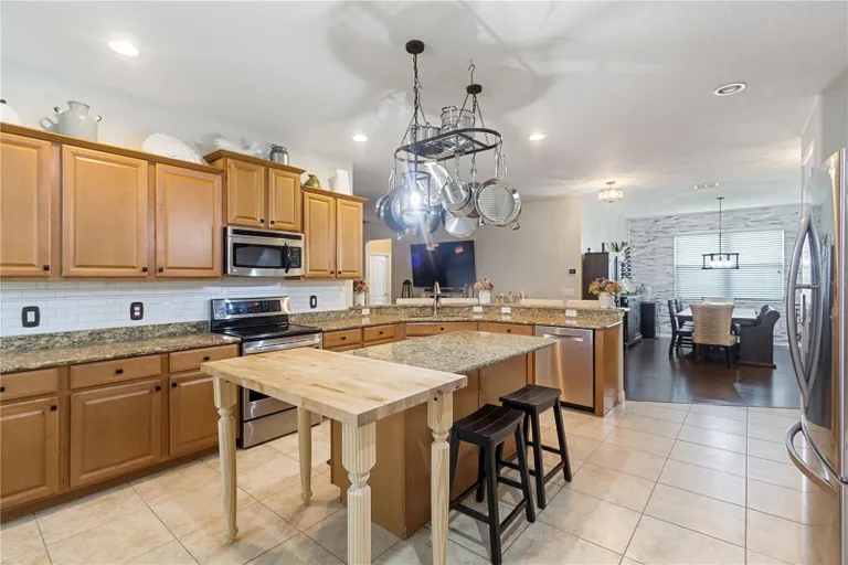 1122 LATTIMORE DRIVE, CLERMONT, FL 34711 Property for sale