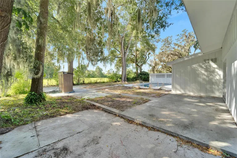 909 Eastwood Drive, Brandon, FL 33511 Property for sale