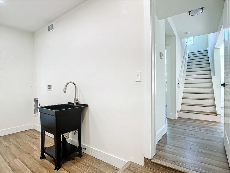 New York City Real Estate | View 2015 HEALY | Listing | View 65