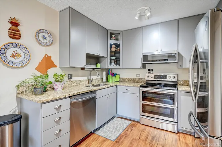 New York City Real Estate | View 350 S Clinton Street, 1C | 2 Beds, 1 Bath | View 1