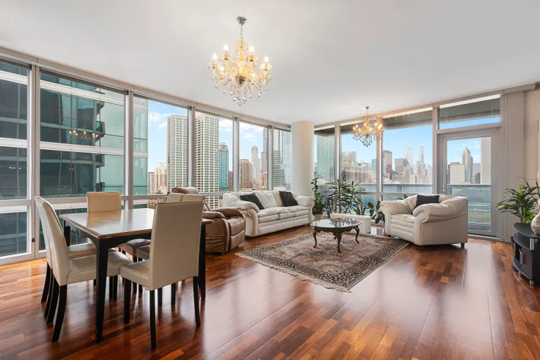 New York City Real Estate | View 1211 S Prairie Avenue, 1406 | Listing | View 4