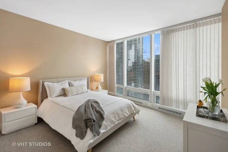 New York City Real Estate | View 340 E Randolph Street, 3002 | Listing | View 19