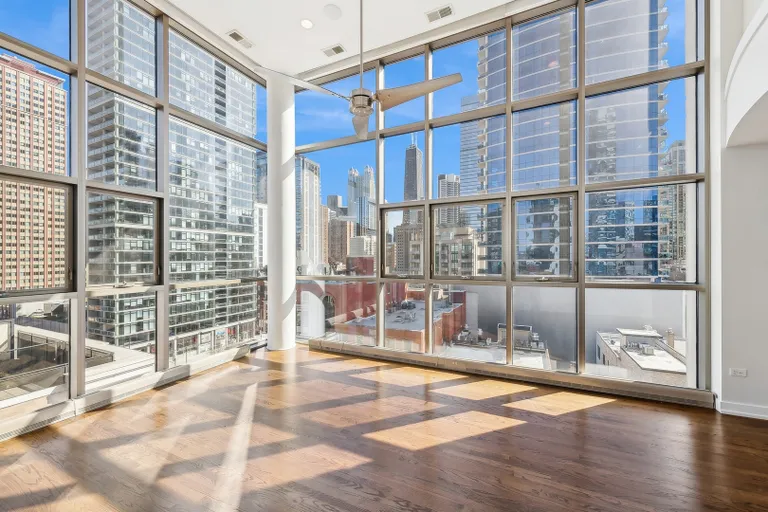 New York City Real Estate | View 150 W Superior Street, 802 | Listing | View 4