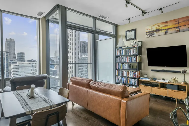 New York City Real Estate | View 65 E Monroe Street, 4408 | Listing | View 4