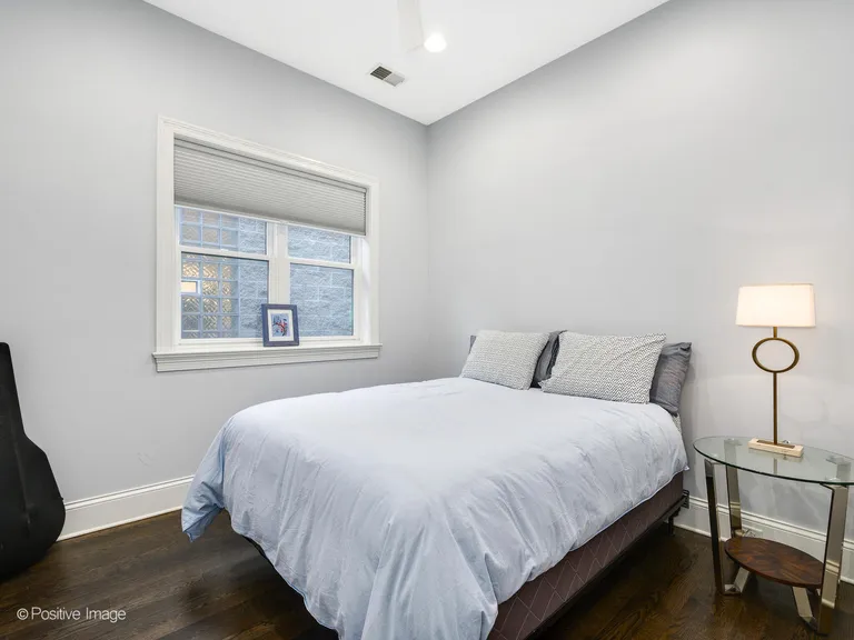 New York City Real Estate | View 2769 N Kenmore Avenue, 3 | Listing | View 17