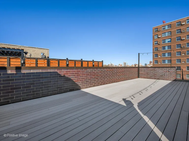 New York City Real Estate | View 2769 N Kenmore Avenue, 3 | Listing | View 19