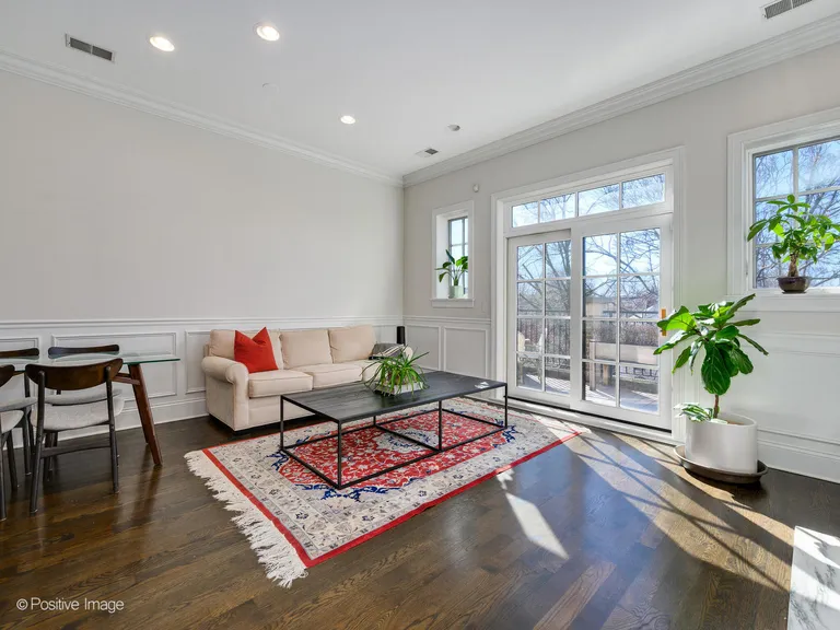 New York City Real Estate | View 2769 N Kenmore Avenue, 3 | Listing | View 3