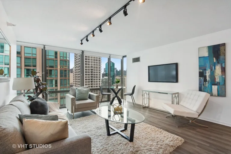 New York City Real Estate | View 2 E Erie Street, 3014 | Listing | View 4