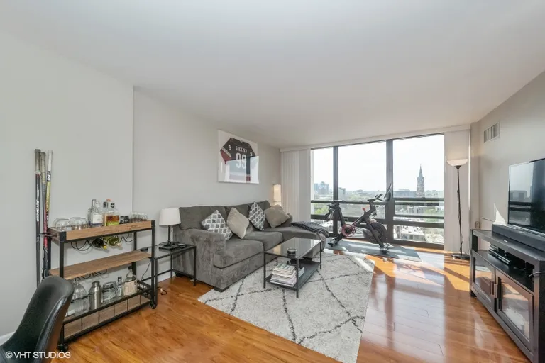 New York City Real Estate | View 1636 N Wells Street, 1108 | Listing | View 8