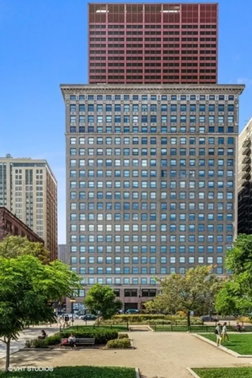 New York City Real Estate | View 330 S Michigan Avenue, 1513 | 2 Beds, 2 Baths | View 1