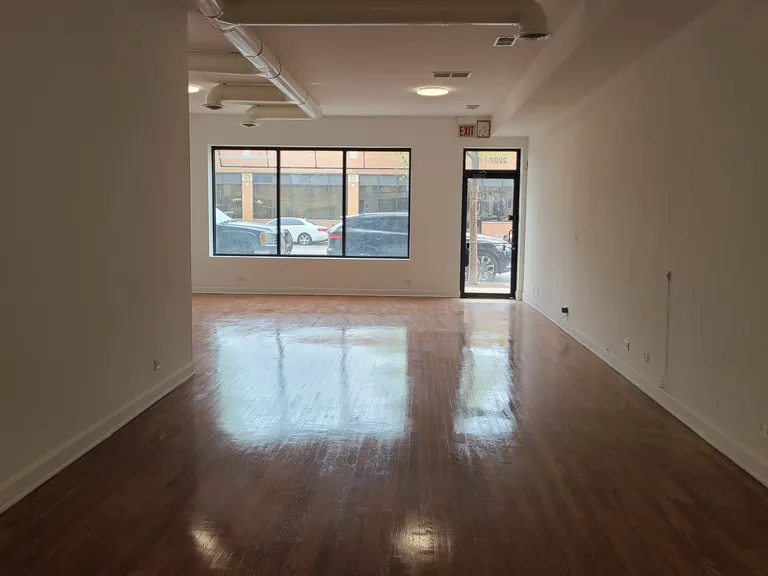 New York City Real Estate | View 2207 N Western Avenue, C-3 | Listing | View 5