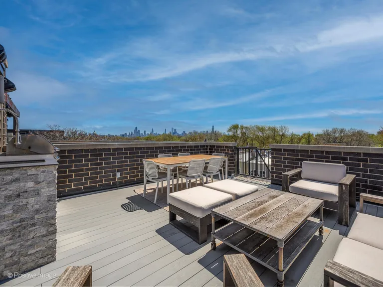 New York City Real Estate | View 2243 W Armitage Avenue, 2 | Listing | View 32
