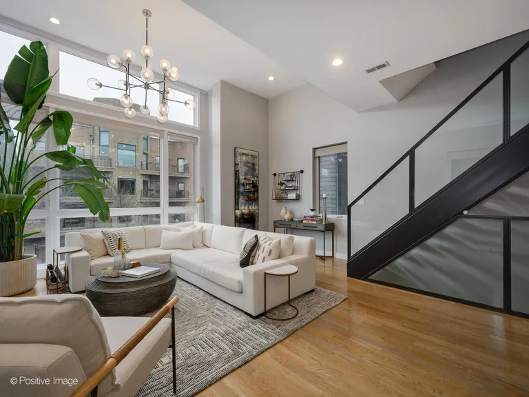 New York City Real Estate | View 2243 W Armitage Avenue, 2 | Listing | View 7