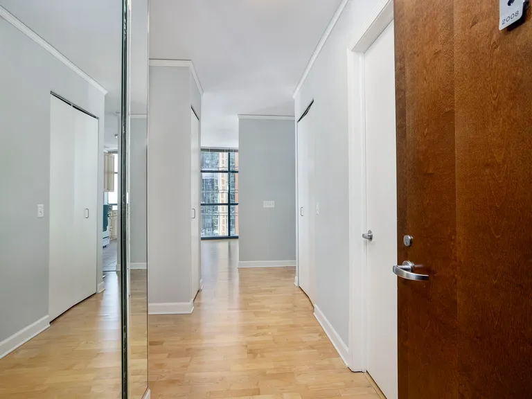 New York City Real Estate | View 201 N Westshore Drive, 2008 | Listing | View 4