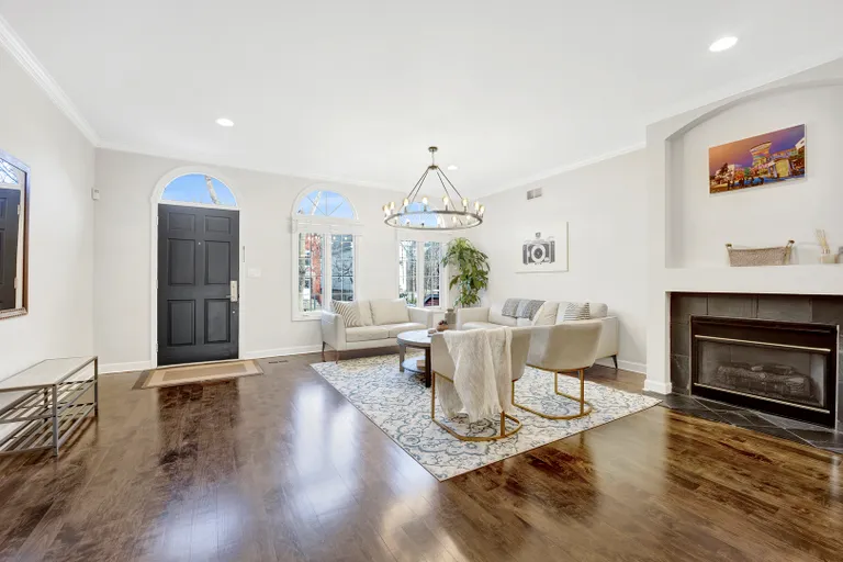 New York City Real Estate | View 3318 N Claremont Avenue | Listing | View 5
