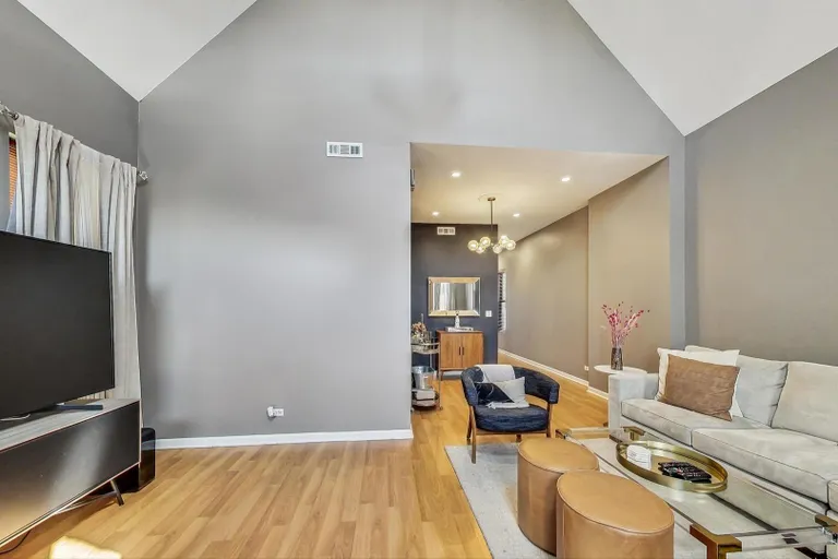 New York City Real Estate | View 2242 W Grand Avenue | Listing | View 6