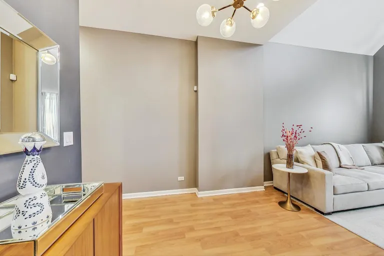 New York City Real Estate | View 2242 W Grand Avenue | Listing | View 8