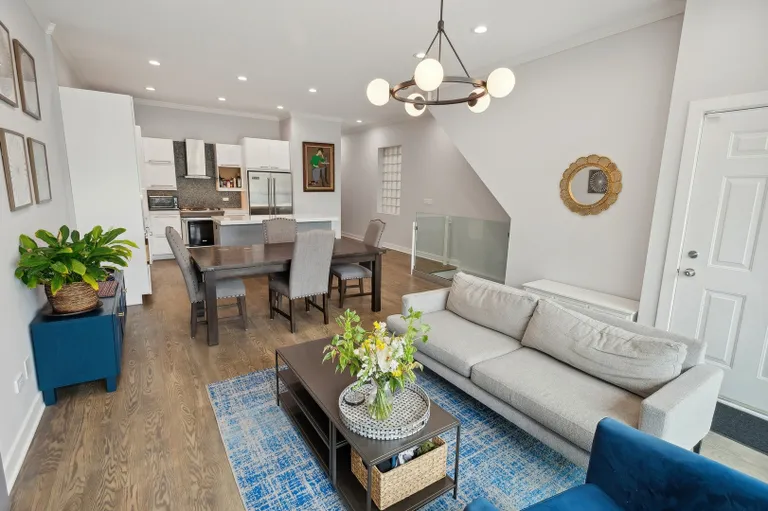 New York City Real Estate | View 1438 N Wood Street, 1 | Listing | View 4