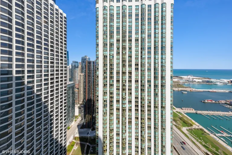 New York City Real Estate | View 155 N Harbor Drive, 4006 | Listing | View 4
