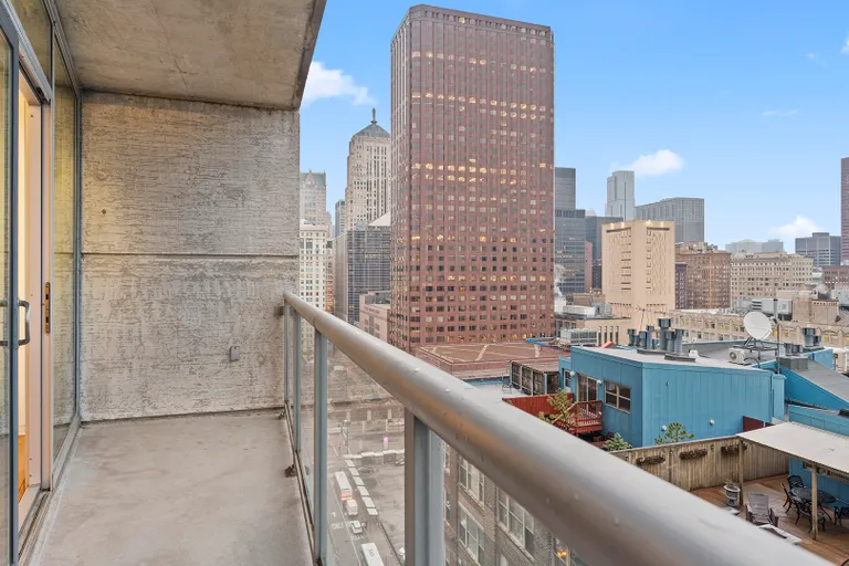 New York City Real Estate | View 611 S Wells Street, 1810 | Listing | View 14