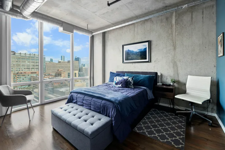 New York City Real Estate | View 700 W Van Buren Street, 1403 | Listing | View 8