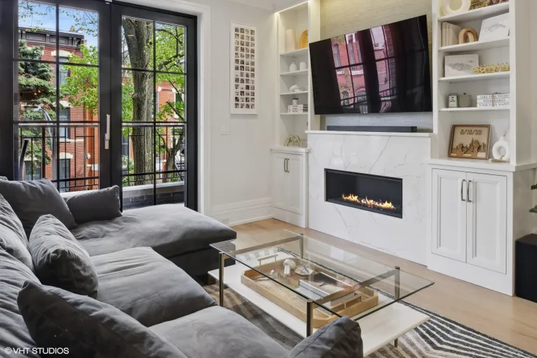 New York City Real Estate | View 1938 N Mohawk Street, 2 | Listing | View 4