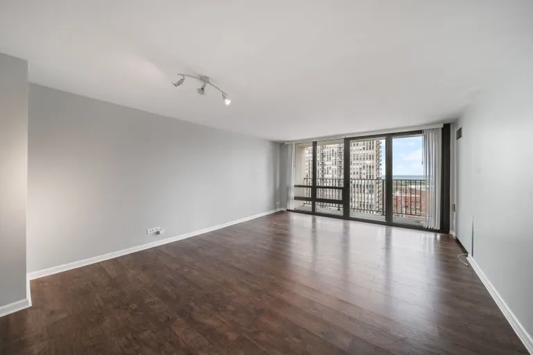 New York City Real Estate | View 1636 N Wells Street, 1209 | Listing | View 7