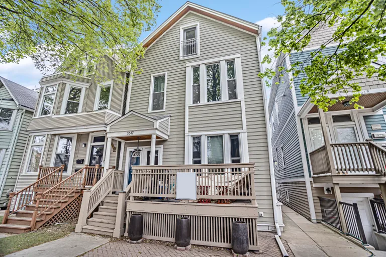 New York City Real Estate | View 3617 N Marshfield Avenue, 1R | 2 Beds, 2 Baths | View 1