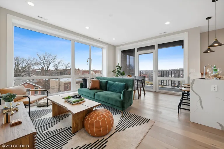 New York City Real Estate | View 2342 W Adams Street, 303 | Listing | View 5