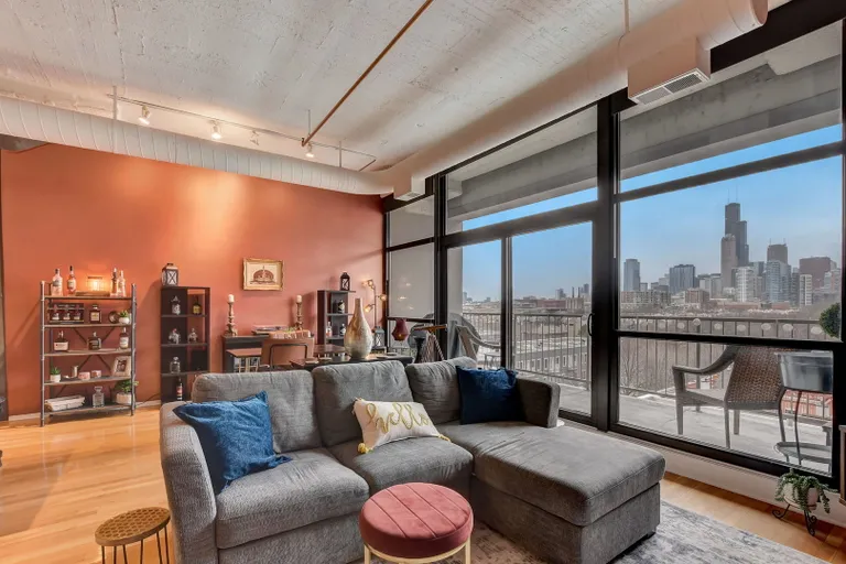 New York City Real Estate | View 1530 S State Street, 501 | Listing | View 3