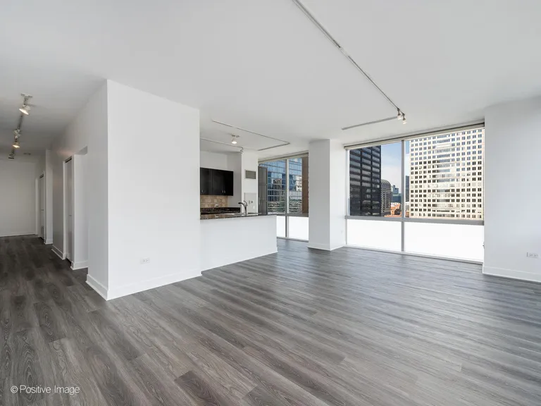 New York City Real Estate | View 8 Randolph, 2805 | Listing | View 5