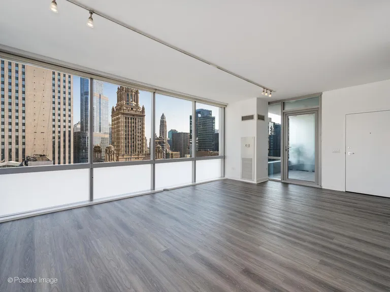New York City Real Estate | View 8 Randolph, 2805 | Listing | View 4