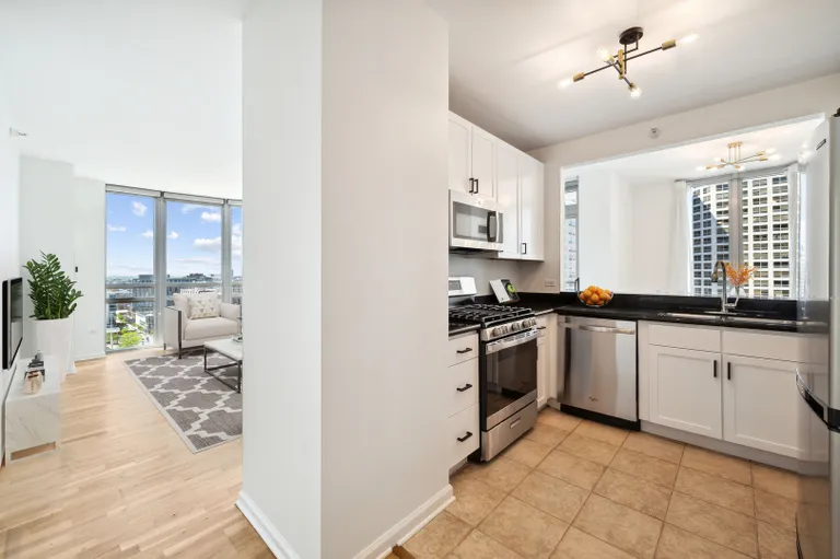 New York City Real Estate | View 125 Jefferson, 2002 | Listing | View 5