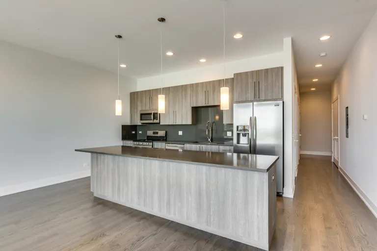 2351 Seeley 4A, Chicago, IL 60647 Property for rent