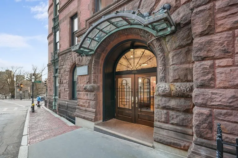 New York City Real Estate | View 34.5 Beacon St, PHN | Listing | View 20