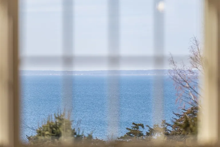 78 Carey Ln, Falmouth, MA 02540 Property for sale