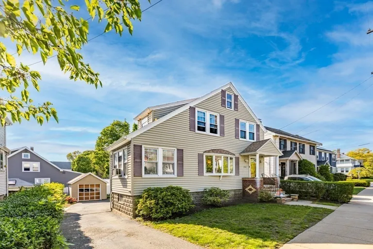 258 Governors Ave, Medford, MA 02155 Property for sale
