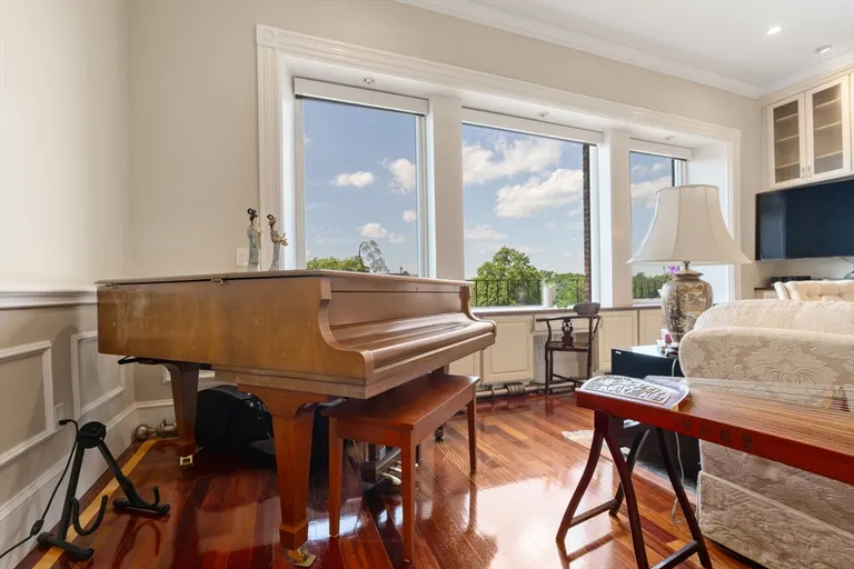 New York City Real Estate | View 232 Beacon Street, 6 | Listing | View 10