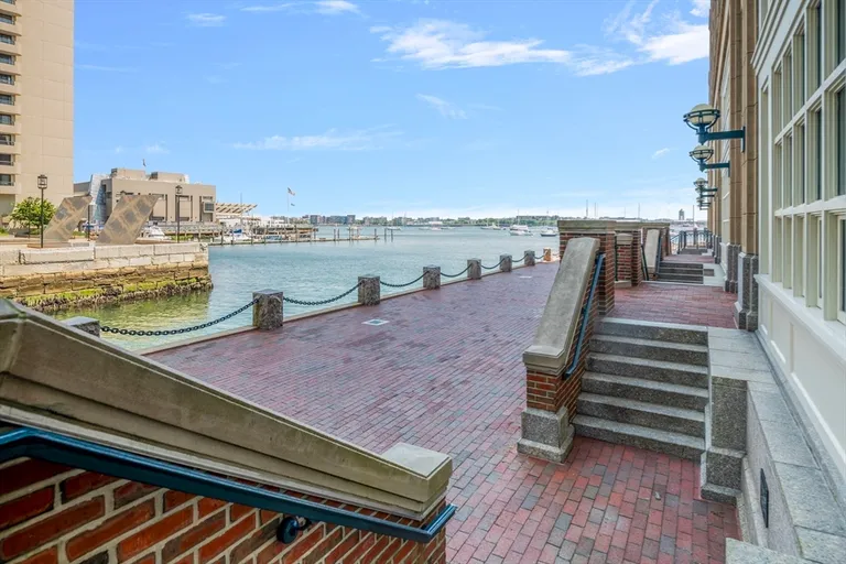 New York City Real Estate | View 20 Rowes Wharf, TH4 | Listing | View 4